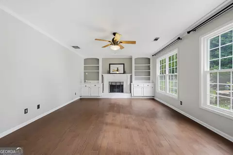 Living - 490 Ruby Forest Pkwy, Suwanee, GA 30024 photo 2 of 4