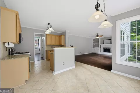 Living - 490 Ruby Forest Pkwy, Suwanee, GA 30024 photo 4 of 4