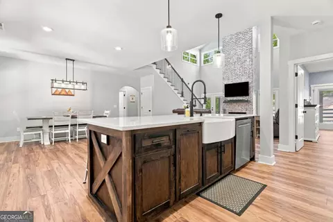 Kitchen - 1684 Fairview Rd, Jasper, GA 30143 photo 5 of 7