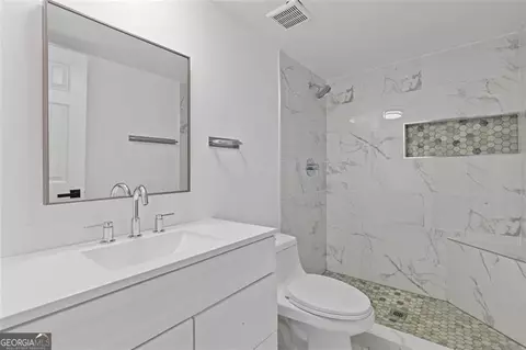 Bath - 3236 Henderson Mill Rd #1, Chamblee, GA 30341 photo 2 of 2