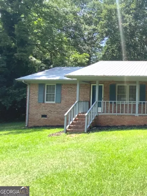 387 N Richardson St, Hartwell, GA 30643