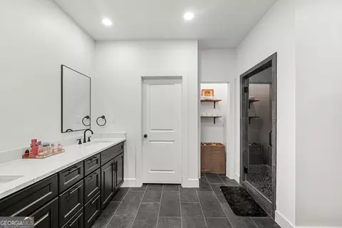 Bath - 195 Keys Ferry Rd, Jackson, GA 30233 photo 1 of 4
