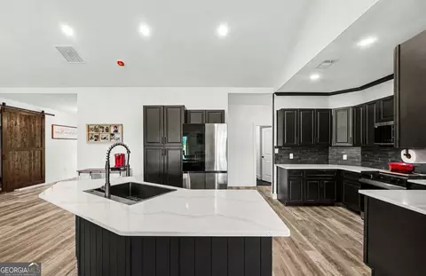 Kitchen - 195 Keys Ferry Rd, Jackson, GA 30233 photo 1 of 2