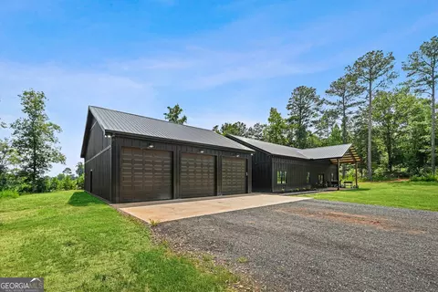 Exterior - 195 Keys Ferry Rd, Jackson, GA 30233 photo 3 of 7
