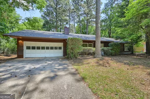 509 River Lakeside Ln, Woodstock, GA 30188