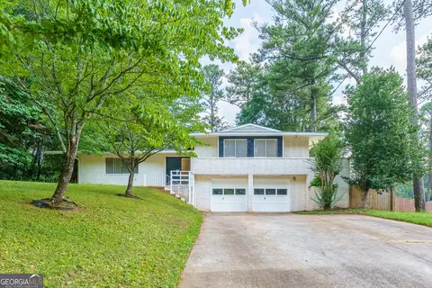 3499 Creekview Cir, Stone Mountain, GA 30083