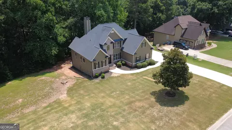623 Henning Dr, Winder, GA 30680 photo 6