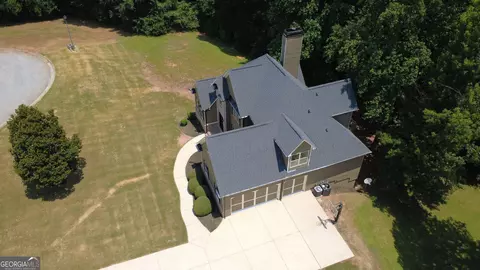 623 Henning Dr, Winder, GA 30680 photo 7