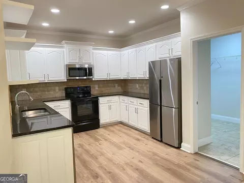 623 Henning Dr, Winder, GA 30680 photo 10