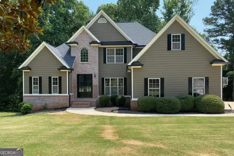 623 Henning Dr, Winder, GA 30680 photo 1