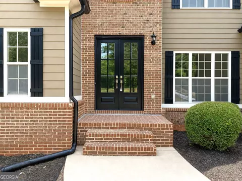 623 Henning Dr, Winder, GA 30680 photo 4