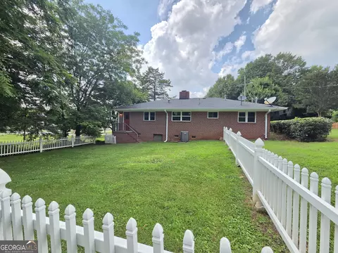 Exterior - 372 Foreacre St, Cornelia, GA 30531 photo 1 of 5