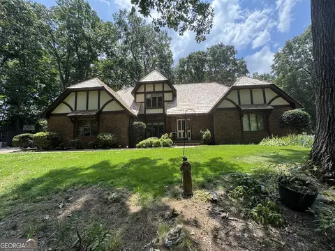 4525 Mountain View Rd, Oakwood, GA 30566