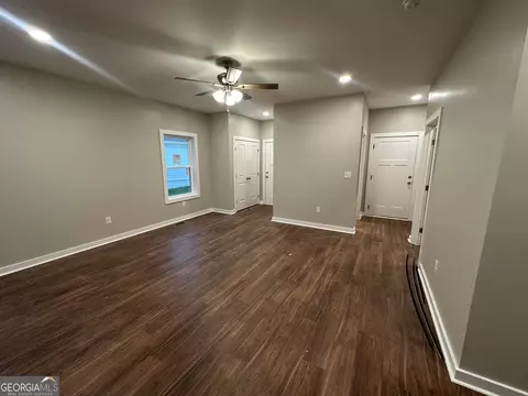 Living - 113 Sidetrack Cir, Comer, GA 30629 photo 2 of 4