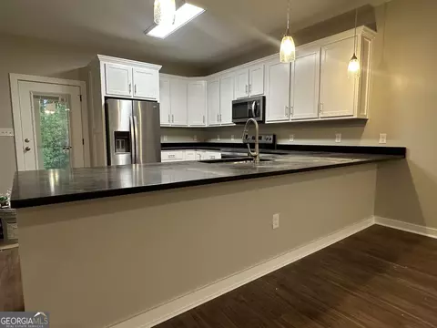 Kitchen - 113 Sidetrack Cir, Comer, GA 30629 photo 4 of 4