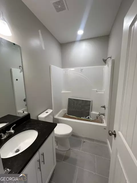 Bath - 113 Sidetrack Cir, Comer, GA 30629 photo 7 of 8