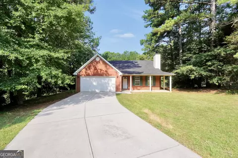 Exterior - 208 Drake Elm Ct, Hampton, GA 30228 photo 3 of 11