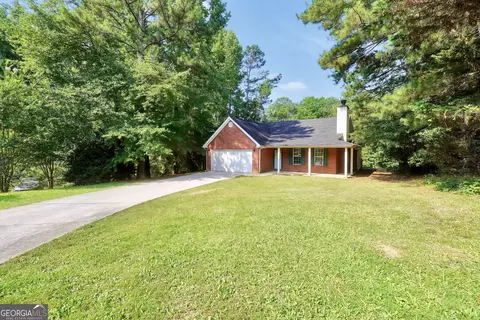 Exterior - 208 Drake Elm Ct, Hampton, GA 30228 photo 4 of 11