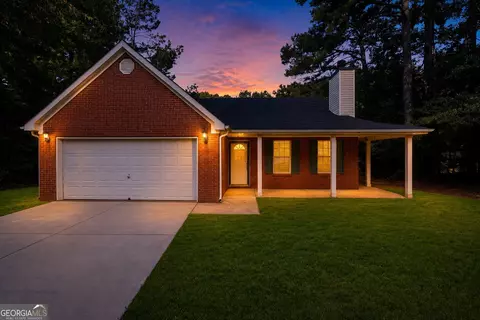 Exterior - 208 Drake Elm Ct, Hampton, GA 30228 photo 2 of 11