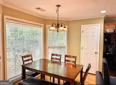 Dining - 239 Old Pond Rd, Lagrange, GA 30241 photo 1 of 3