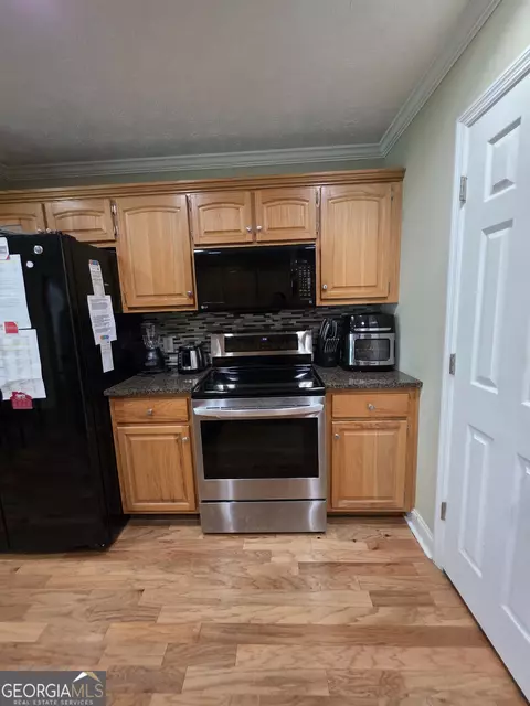 Kitchen - 239 Old Pond Rd, Lagrange, GA 30241 photo 5 of 5