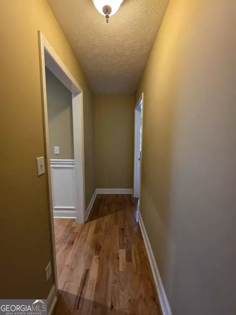 Entry Way - 239 Old Pond Rd, Lagrange, GA 30241 photo 5 of 5