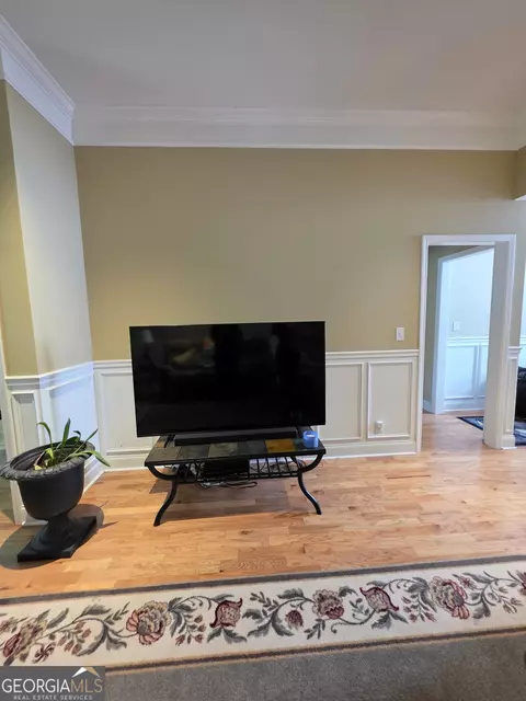 Living - 239 Old Pond Rd, Lagrange, GA 30241 photo 3 of 3