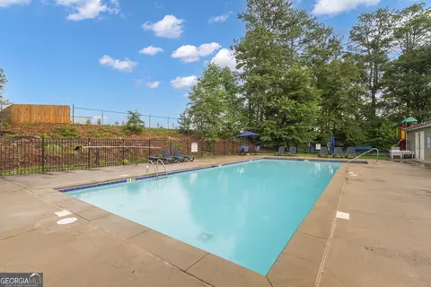 Exterior - 109 Willow Dr E, Newnan, GA 30263 photo 7 of 7
