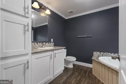 Bath - 109 Willow Dr E, Newnan, GA 30263 photo 1 of 4