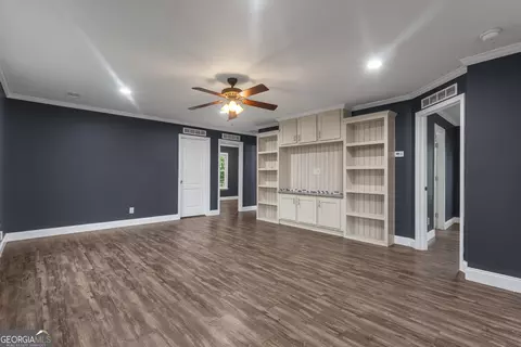 Living - 109 Willow Dr E, Newnan, GA 30263 photo 1 of 4
