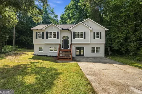 60 Shady Ct, Carrollton, GA 30116