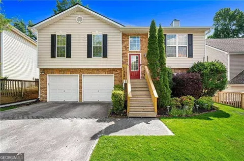 5822 Bridgeport Ct, Flowery Branch, GA 30542