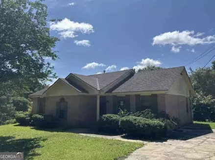 2112 Auburn St, Tuskegee, AL 36083