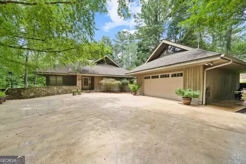 1031 Old Still Rd, Greensboro, GA 30642