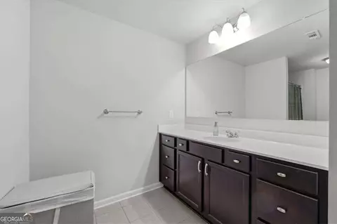 Bath - 621 Little Bear Loop, Canton, GA 30114 photo 1 of 2