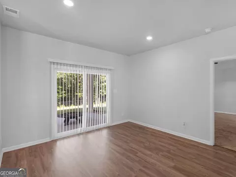 Living - 168 Belford Way, Jackson, GA 30233 photo 5 of 6