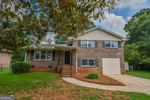 90 Cabriolet Trl, Mcdonough, GA 30253
