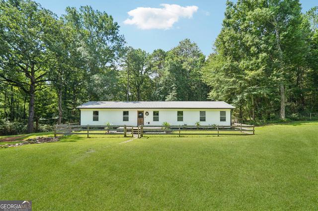 1199 Bo Bo Banks Rd, Grantville, GA 30220