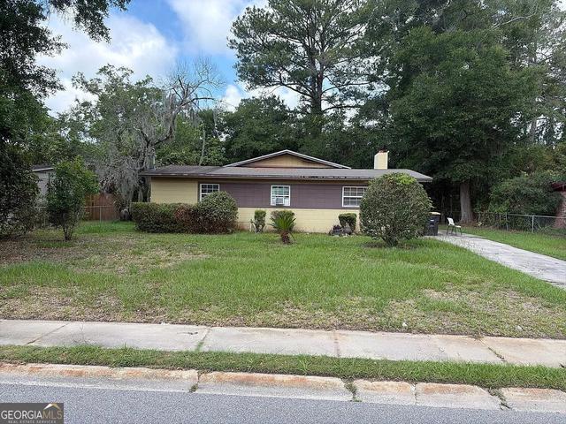 8610 Howell Dr, Jacksonville, FL 32208