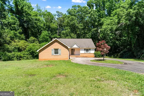 611 Fairmont Dr, Macon, GA 31210