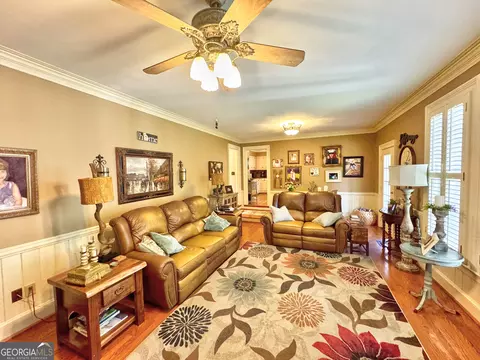 1018 Riverside Dr, Lagrange, GA 30240 photo 8
