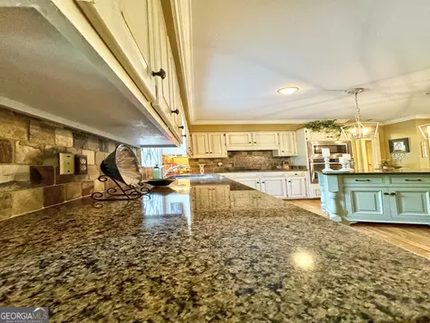 1018 Riverside Dr, Lagrange, GA 30240 photo 7