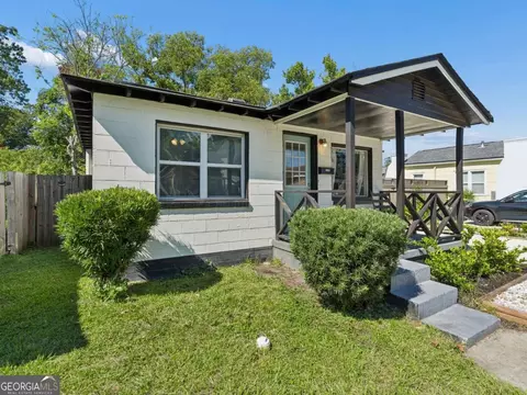 730 E 38th St, Savannah, GA 31401 photo 4