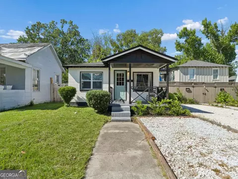 730 E 38th St, Savannah, GA 31401 photo 2