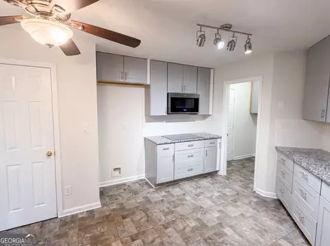 305 Cobb Ct, Hampton, GA 30228 photo 2