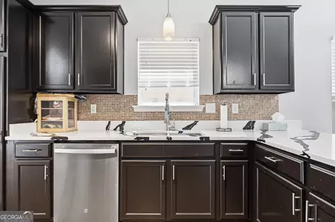 Kitchen - 40 Bellerive Ln, Covington, GA 30014 photo 3 of 5