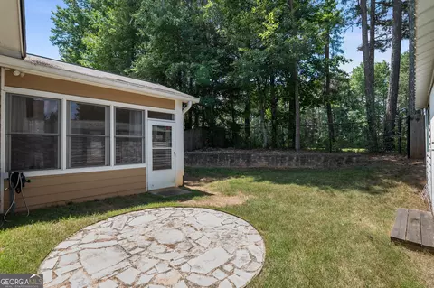Exterior - 40 Bellerive Ln, Covington, GA 30014 photo 3 of 9