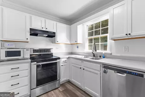 Kitchen - 160 Joe Dr, Temple, GA 30179 photo 2 of 2