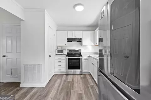 Kitchen - 160 Joe Dr, Temple, GA 30179 photo 1 of 2