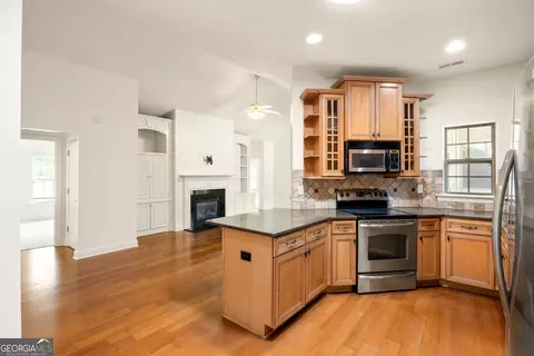 Kitchen - 103 Brookhavenrun Cir, Duluth, GA 30097 photo 3 of 3